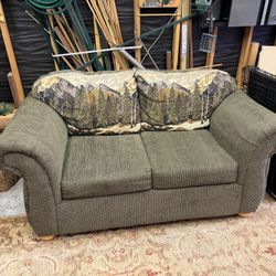 Free Love Seat