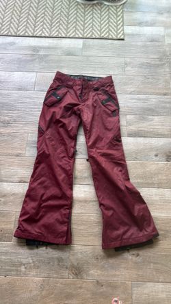 DC woman’s snowboard pants