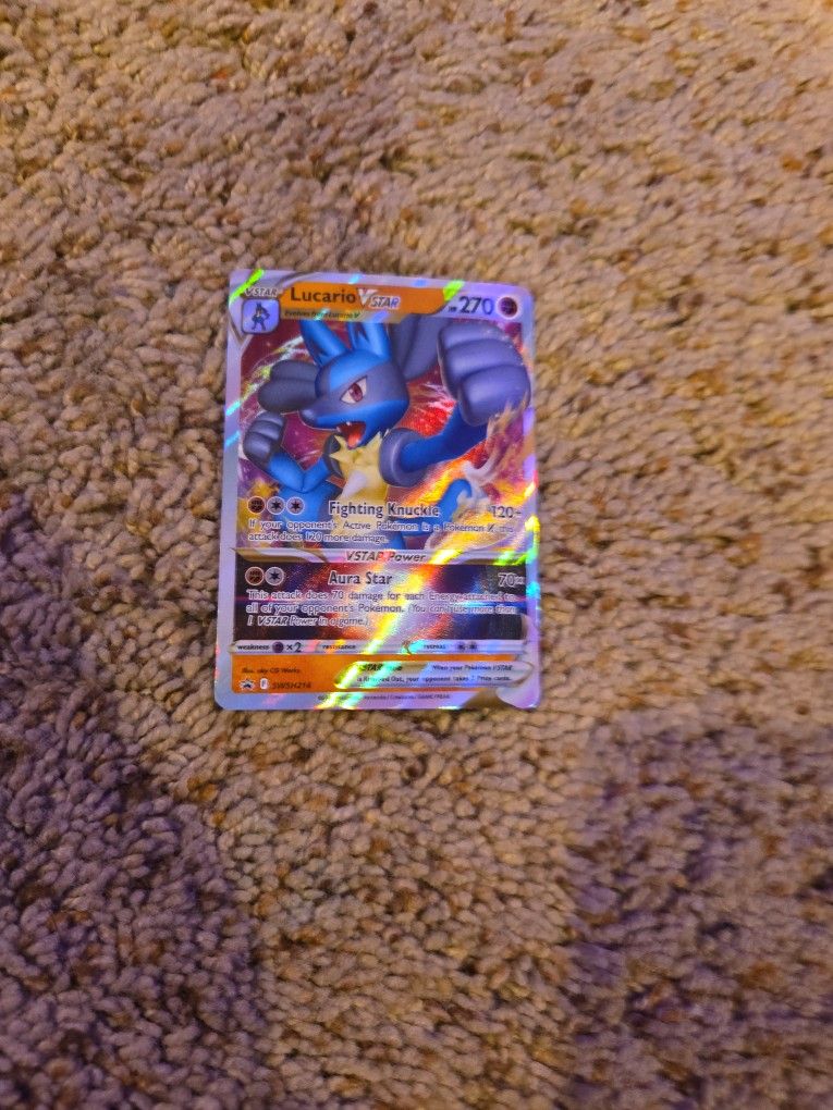 Rare Pokémon Card Lucario V Star
