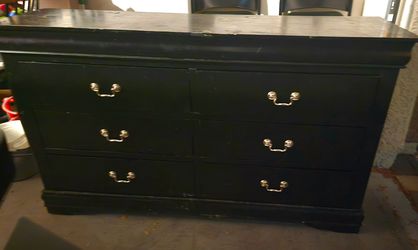 Crown Mark Louis Philip Black Bedroom Set – Dresser & Nightstand