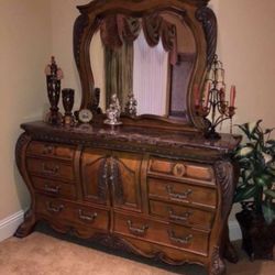 Michael Amini  Dresse With Mirror 