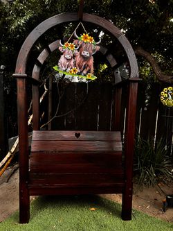 Wooden  garden  arbor  bench