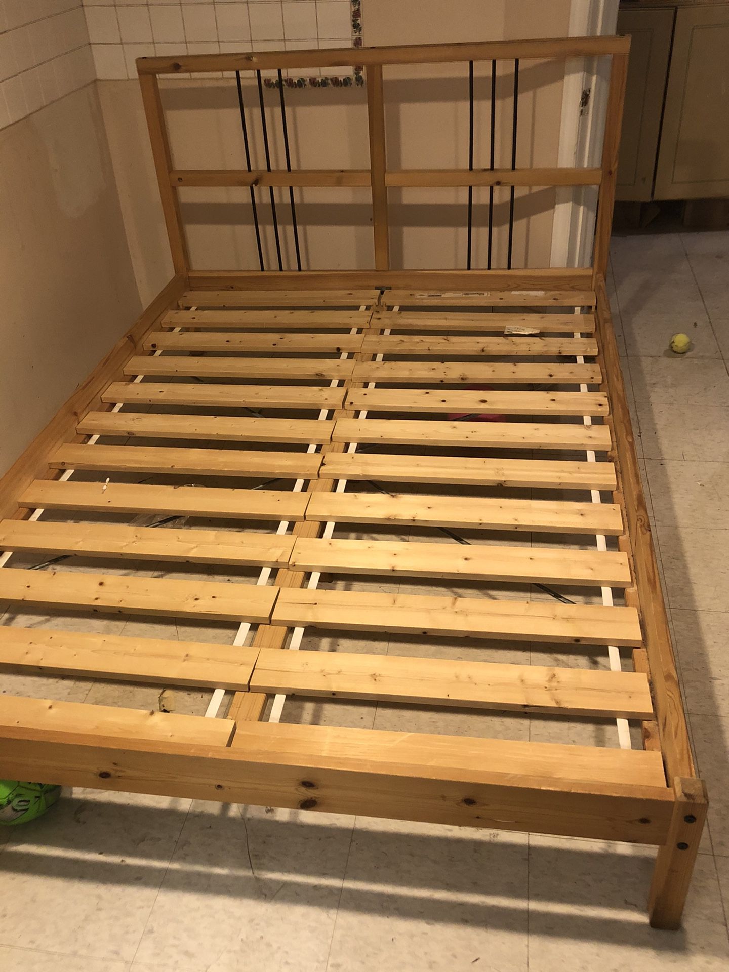 Full/double bed frame and base