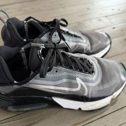 Women's Nike Air Max 2090 Shoes