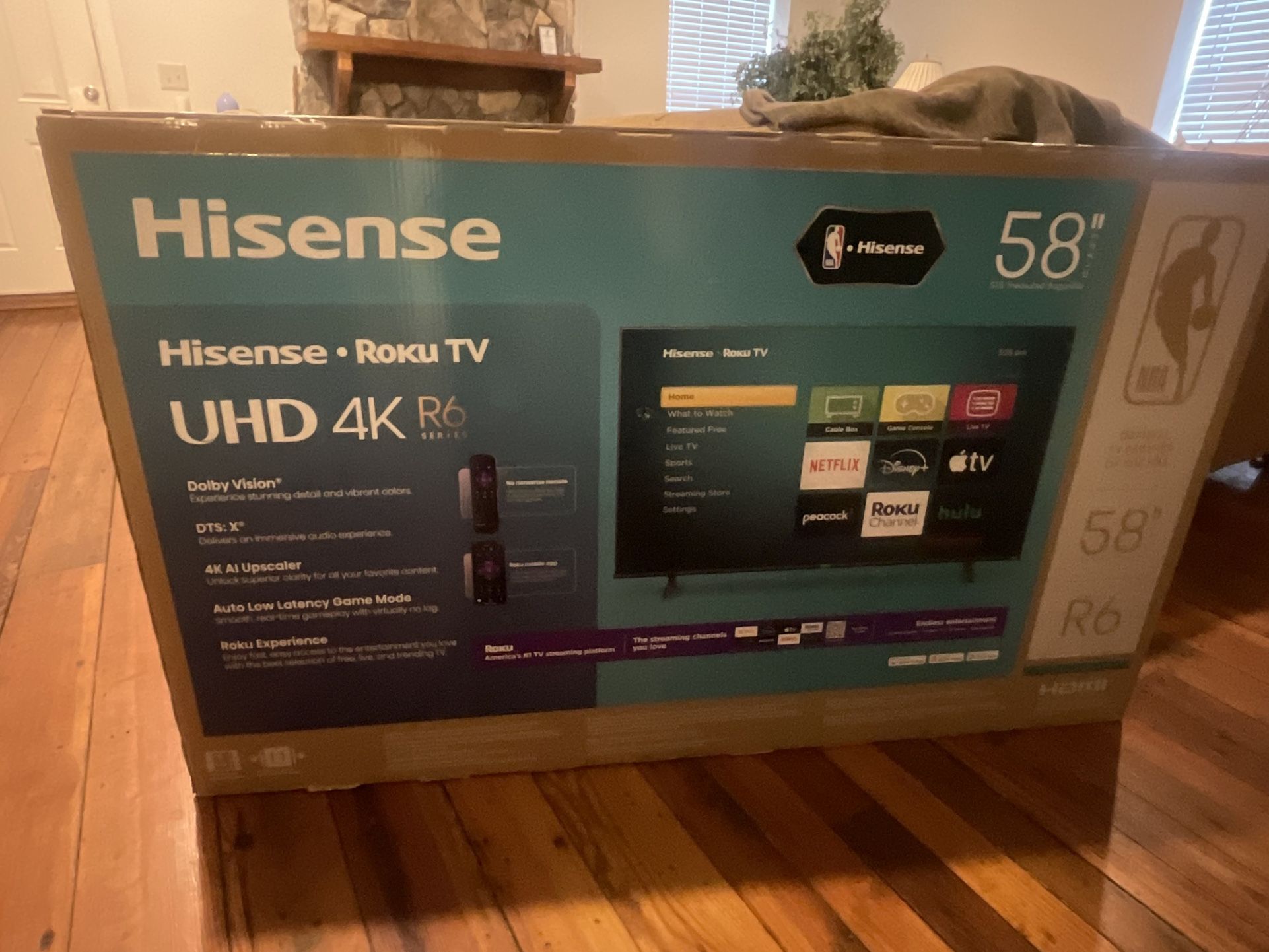 Hisense Roku Tv UHD 4k R6 Series 58"