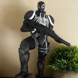 Agent Venom Statue 