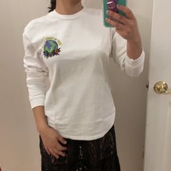 Obey women’s graphic top. Xs