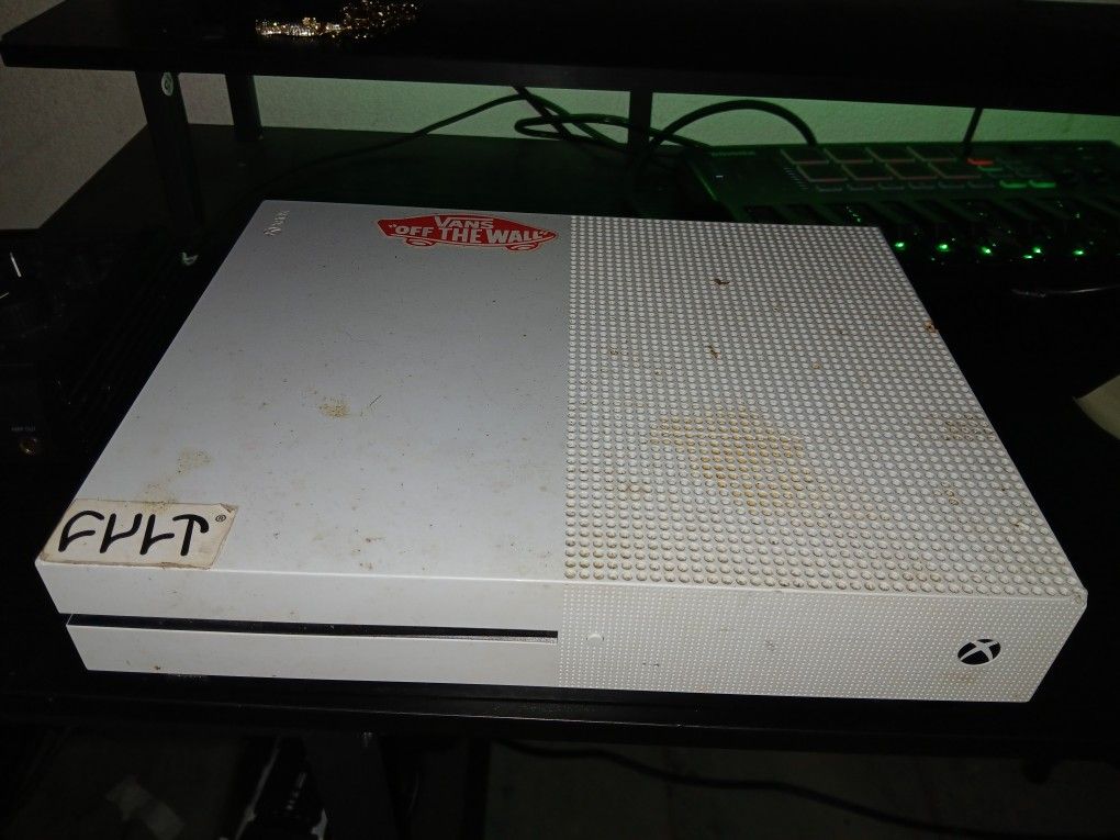 Xbox One X