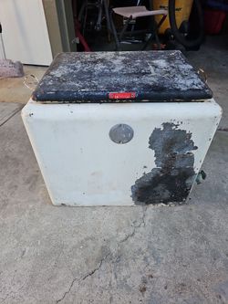 Vintage ice chest