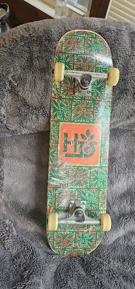 Habitat Skateboard 8.25