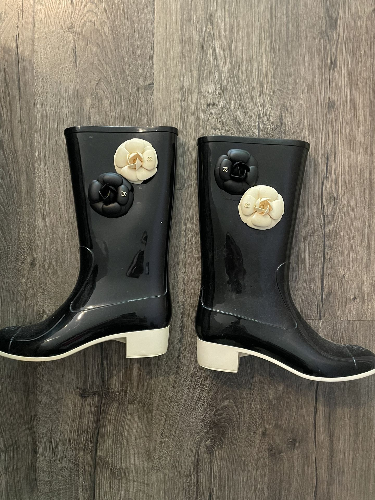 Rain Boots (Chanel) 