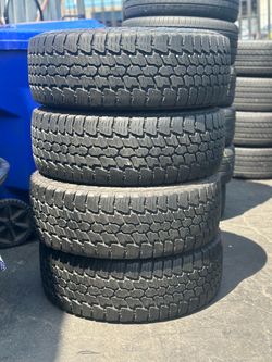 SET OF TIRE 255 65 17 SUMITOMO 85% LIFE