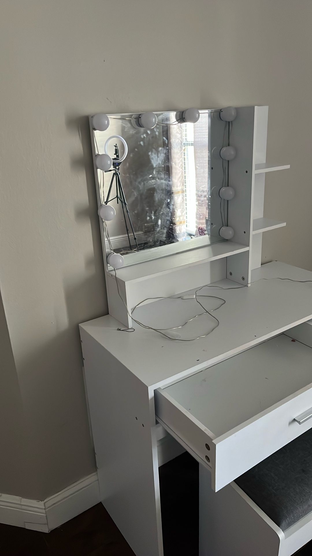 Vanity Desk