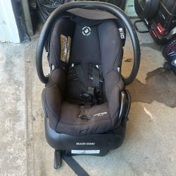 Maxi Cosi Infant Car seat 