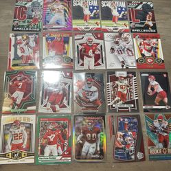 Kansas City Chiefs Rookie & Vet Color/Insert Lot (39) - Mahomes, Kelce, Rice