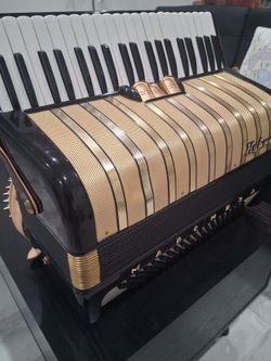 HONNER ACORDION 120 BAS