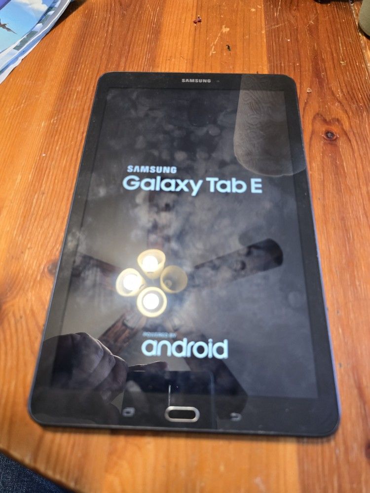 Samsung Tab E Sm-t560nu