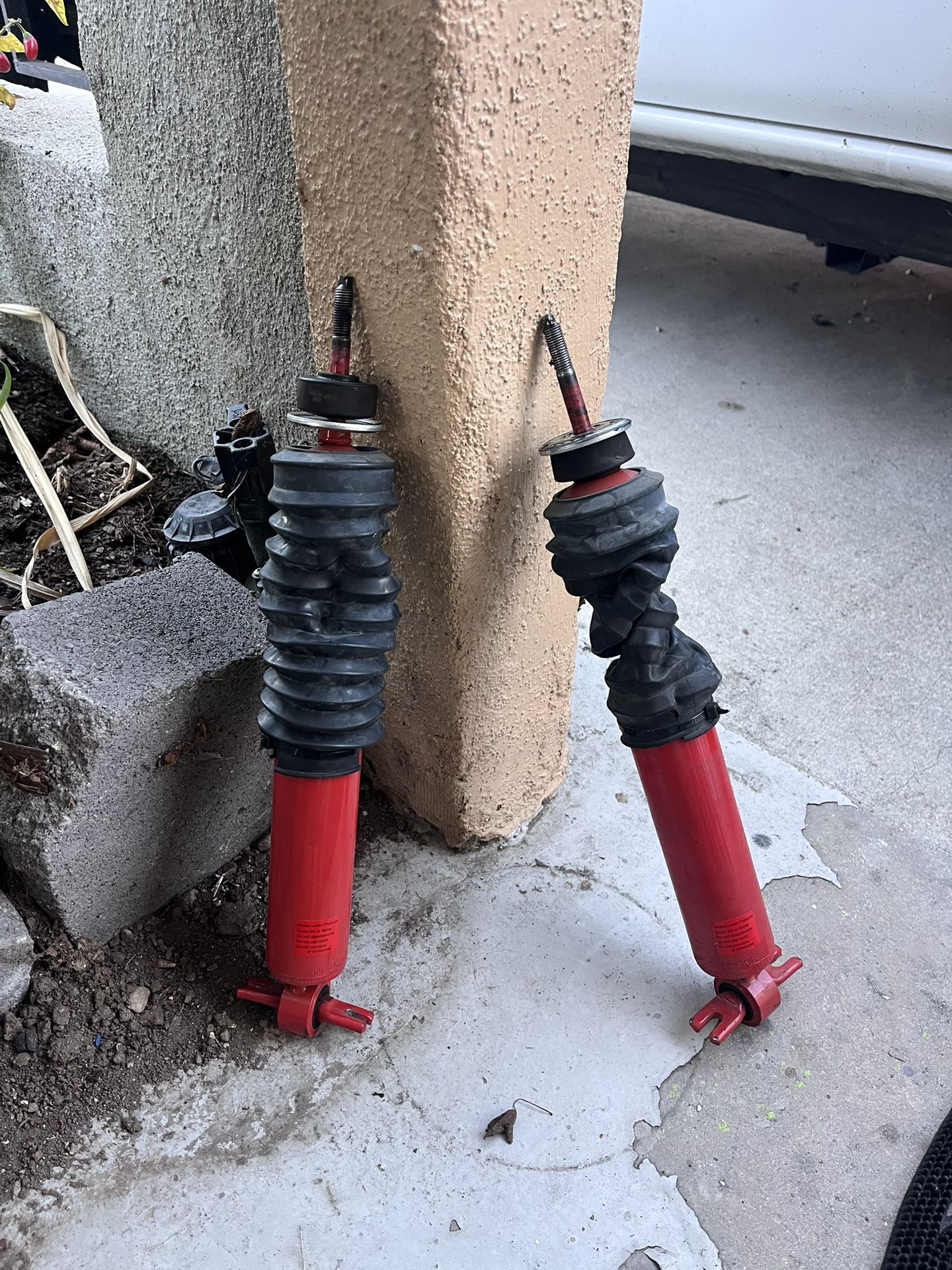 Kyb Monomax Shocks