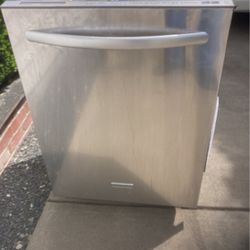 Dishwasher 