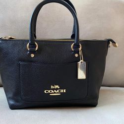 Coach Brand new with Detachable strap