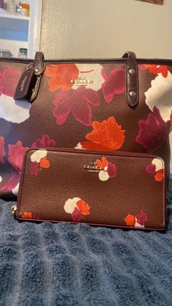 Coach hand bag