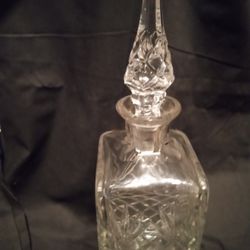 Decanter With Topper 