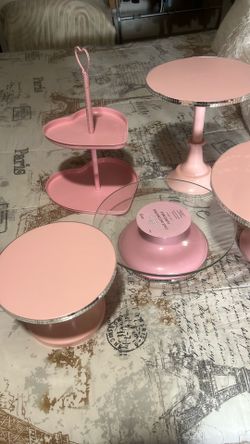Cake Stands Great Conditions