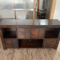 Darvin entertainment center