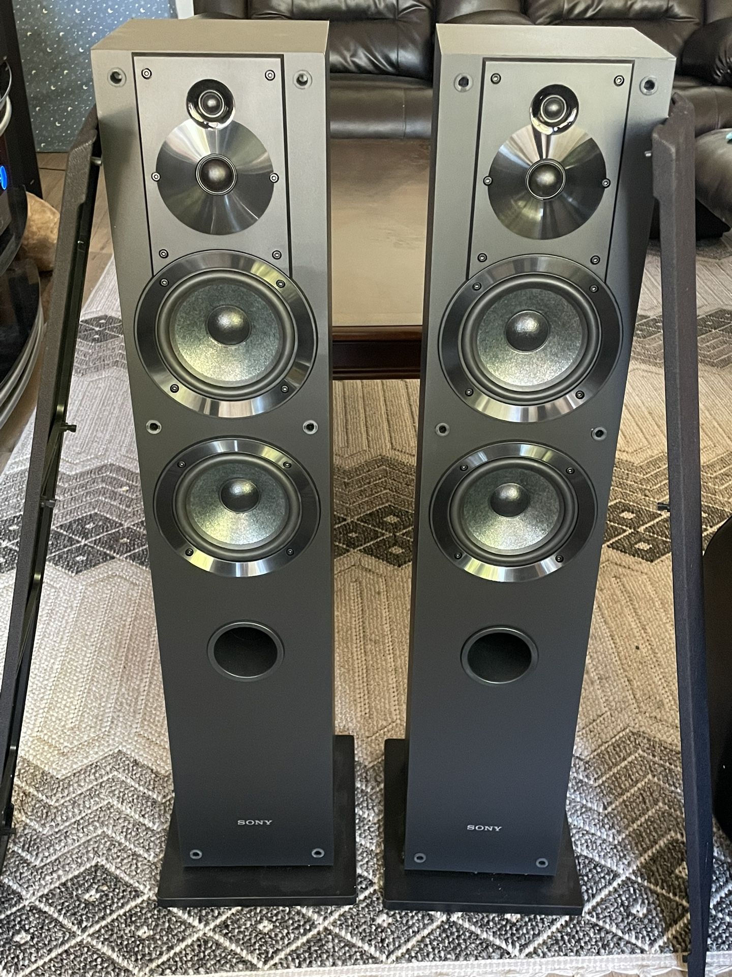 Sony SS-CS3 Sony - Core Series Dual 5" 3-Way Floorstanding Speakers
