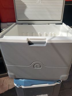 Ice Chest  By IGloo  12 v. Plug in  travel cooler  I ASK  $75.00