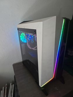 Gaming desktop computer
