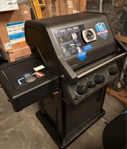 Napoleon Rogue 425 Natural Gas Grill