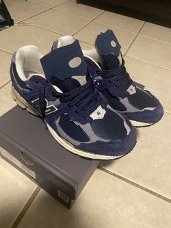 New Balance 2002r