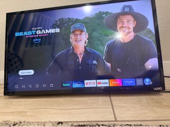 Visio 32in full HD (1080p) LED smart TV