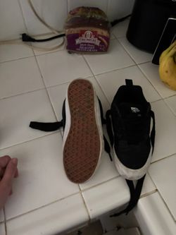Vans Low-Top Sneakers Black and White