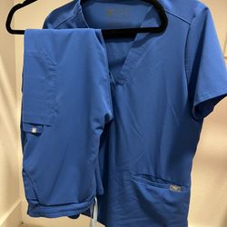 Figs Women’s Scrubs Set