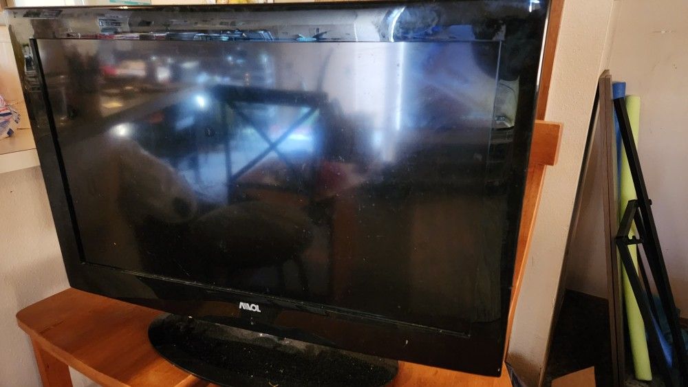 32" TV Flat-screen,