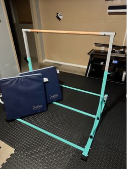 Kids Gymnastic Bar with mats