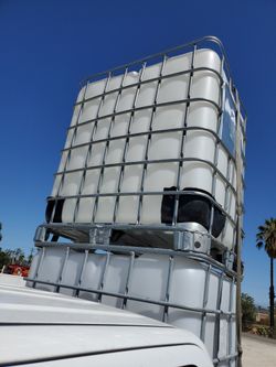 330 gallons totes