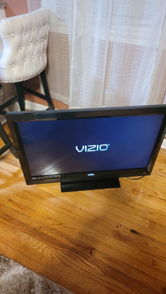 37" Lcd Vizio Tv Needs Remote 