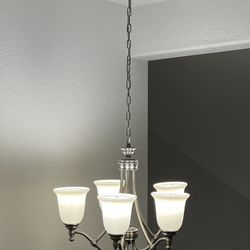 FREE / Chandeliers / FREE