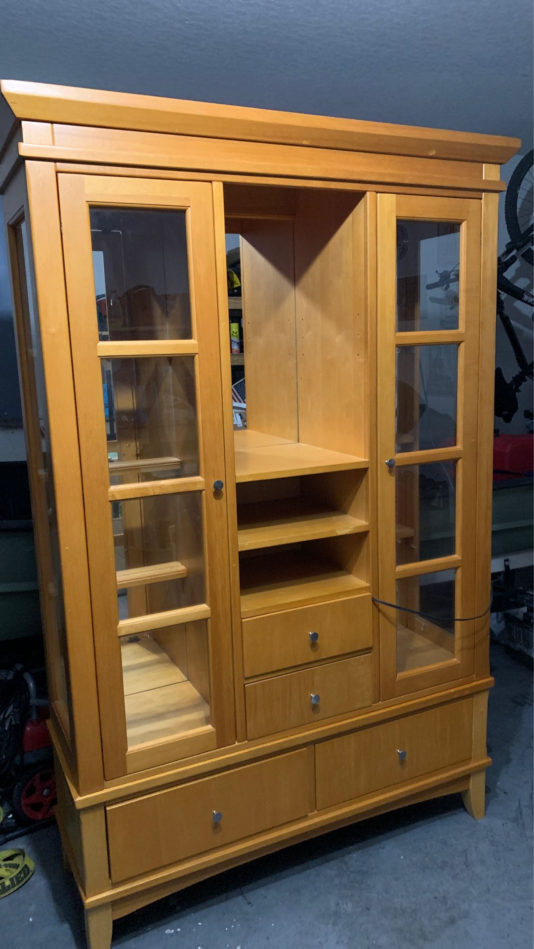 Cario cabinet