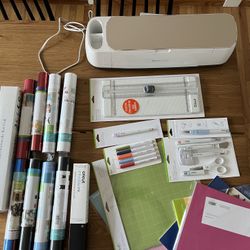 Cricut Maker® + Everything Materials Bundle, Champagne