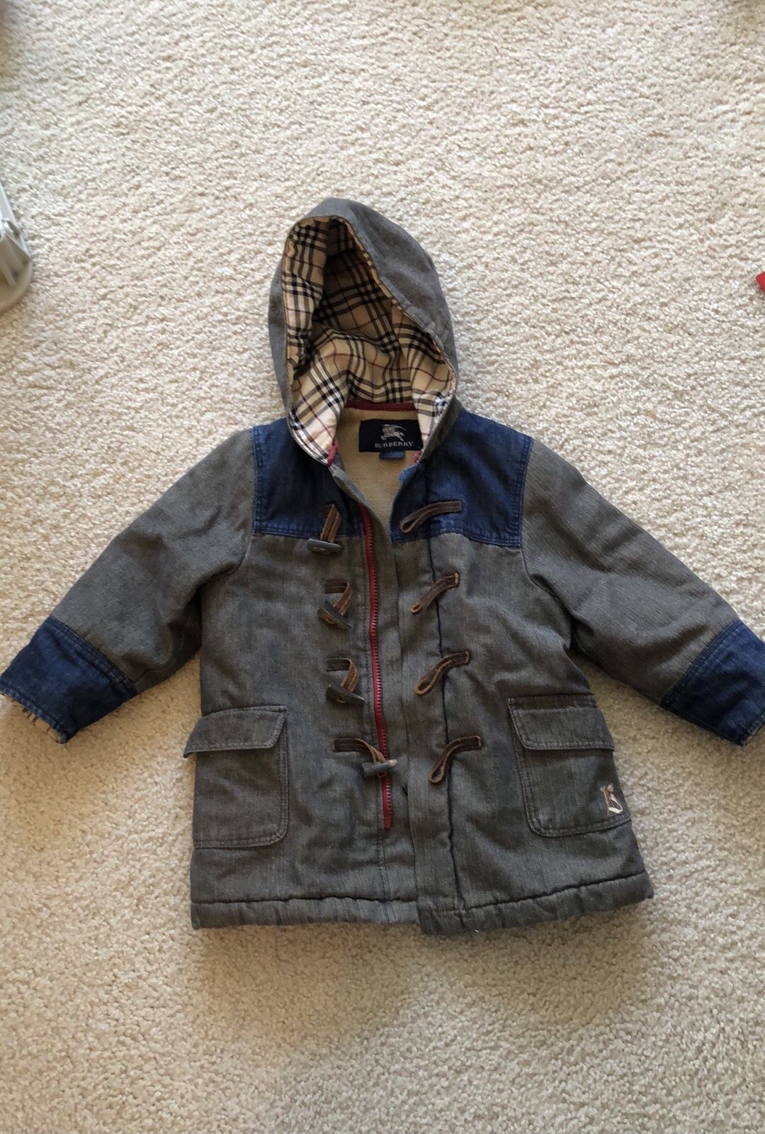 Burbuerry Kids Coat For 3 Yrs