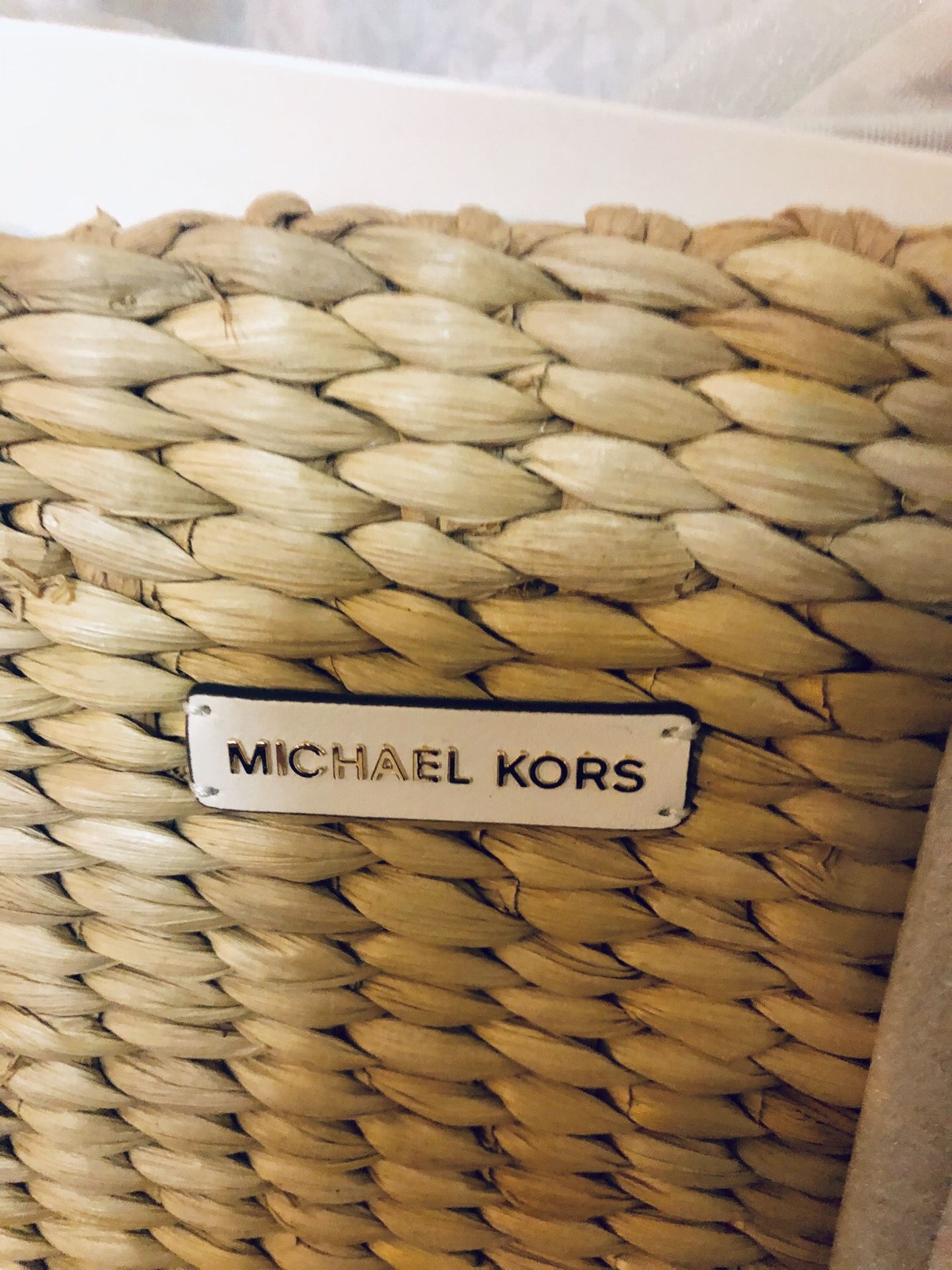 Malibu woven top straw tote