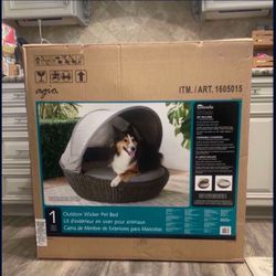 Protect Your Pets From The Sun With A LARGE 3 FOOT X 3 FOOT Outdoor Pet Lounger - Paid $496 With Tax - NEW IN BOX