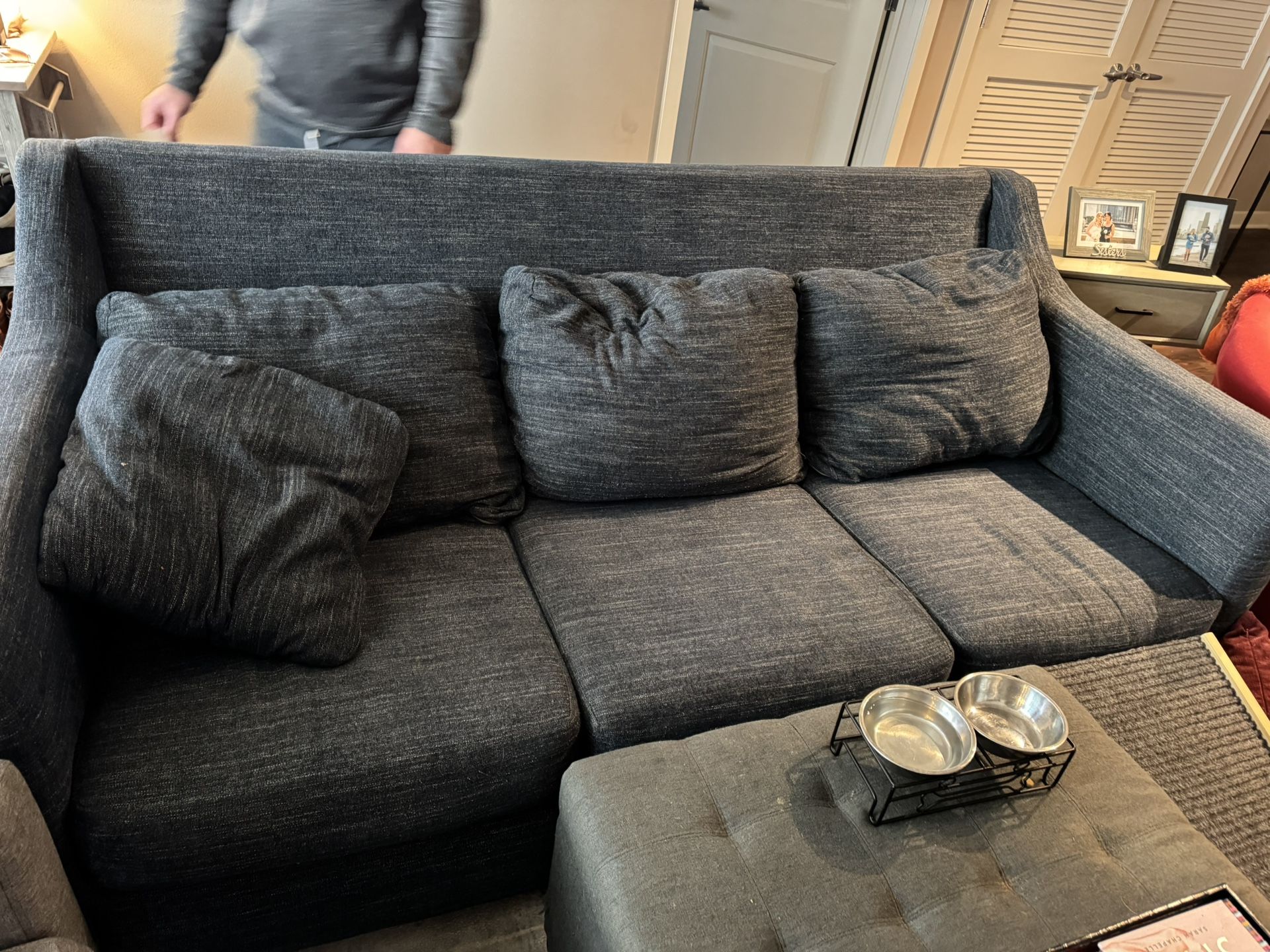 Pull Out Couch And Ottoman