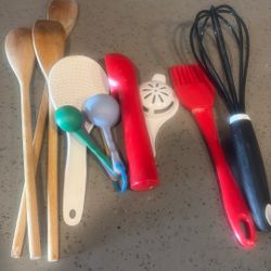 Kitchen Utensils For Sale $30