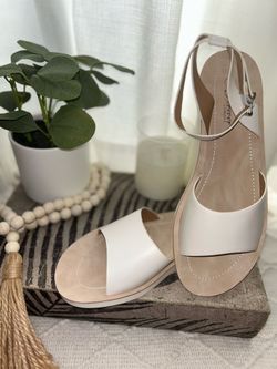 WHITE SANDALS