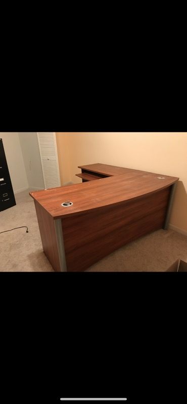 Nice corner computer office desk L-shaped